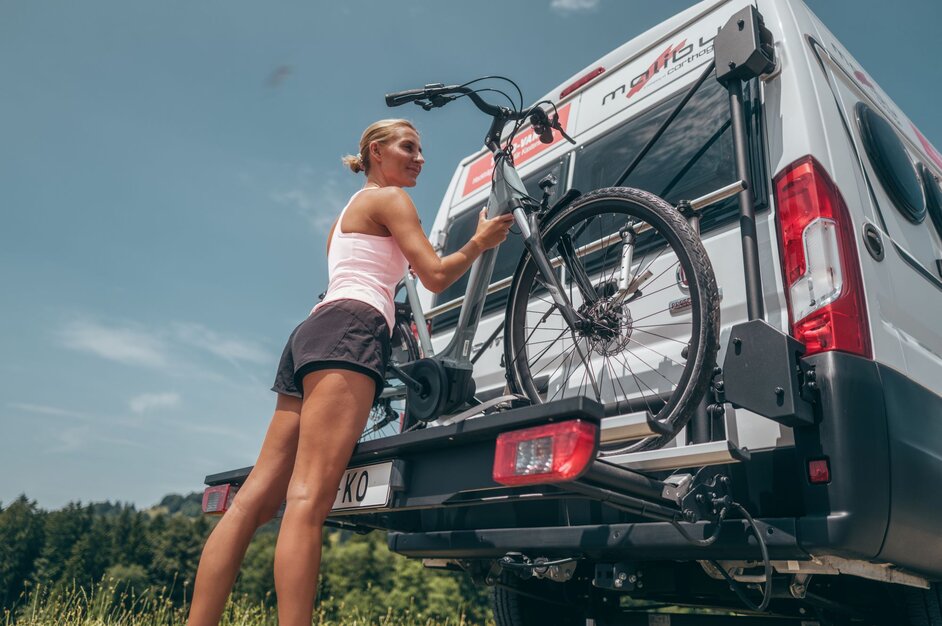 SAWIKO will be exhibiting the TRIGO-VAN, the user-friendly bike carrier for vans, in Hall 7/C12 as well as in Foyer CM5 from January 13–21 2024 at CMT, the world’s largest public trade fair for tourism and leisure in Stuttgart. | © AL-KO Vehicle Technology Group